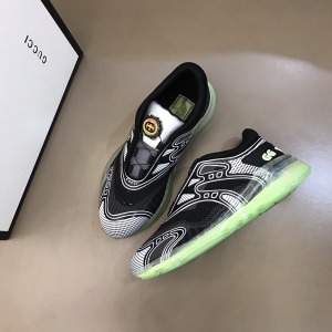 Gucci Sneaker Ultrapace in Black With Green Sole