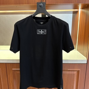 New Balance Men's NB Essentials Graphic T-Shirt - Black 