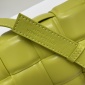 Replica Bottega Veneta Cassette Crossbody Bag Padded Maxi Intrecciato Leather Green 1025001