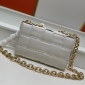 Replica Thick gold chain handbags, women's fashion bag, Fashion Chains Shoulder Bags, quilted gold chain bag