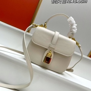 Minimalist White Baguette Bag Buckle Decor | SHEIN USA