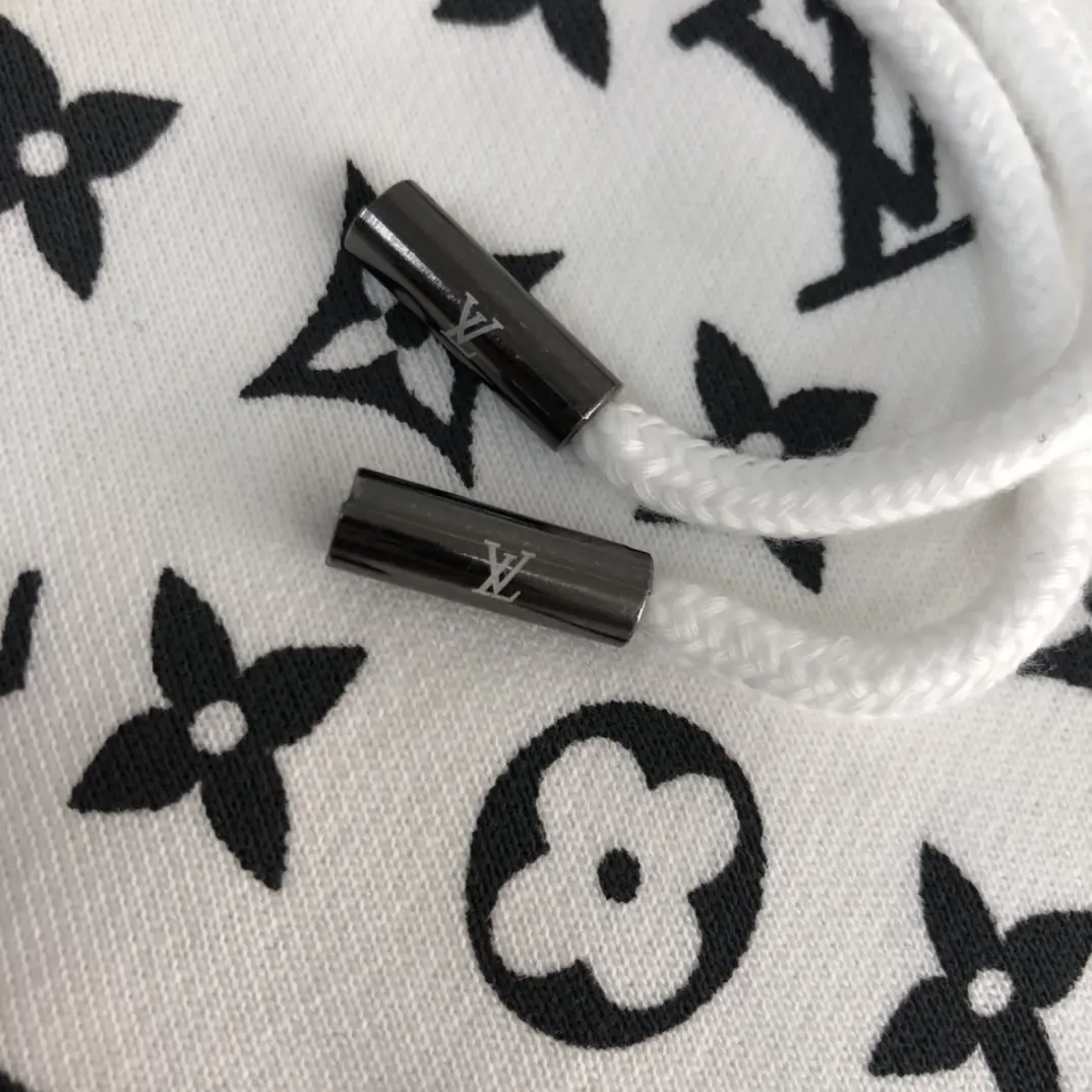 Louis Vuitton Monogram Shorts White Casual - Image 5