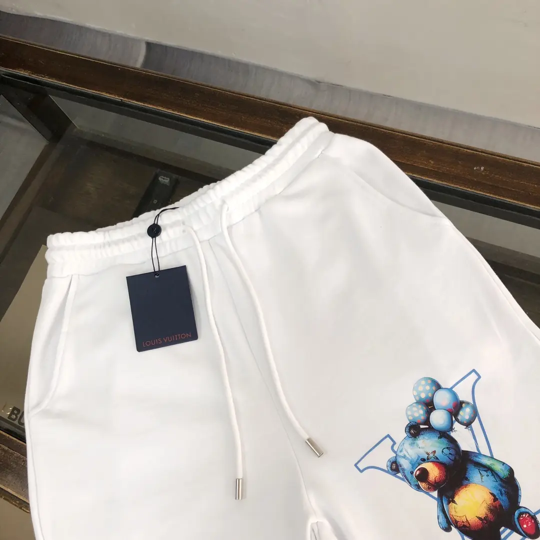 Louis Vuitton Summer Shorts White Bear Print - Image 4