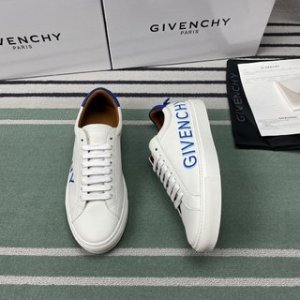 Givenchy Sneaker in matte leather