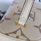 Replica Louis Vuitton On The Go Pm Cream Bag