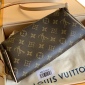 Replica Louis Vuitton Eva Clutch