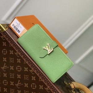 Louis Vuitton ZIPPY WALLET VERTICAL Unisex Calfskin Street Style Plain Leather Folding Wallet