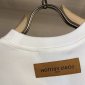 Replica Louis Vuitton - Embossed LV T-shirt White Optique. Size L0