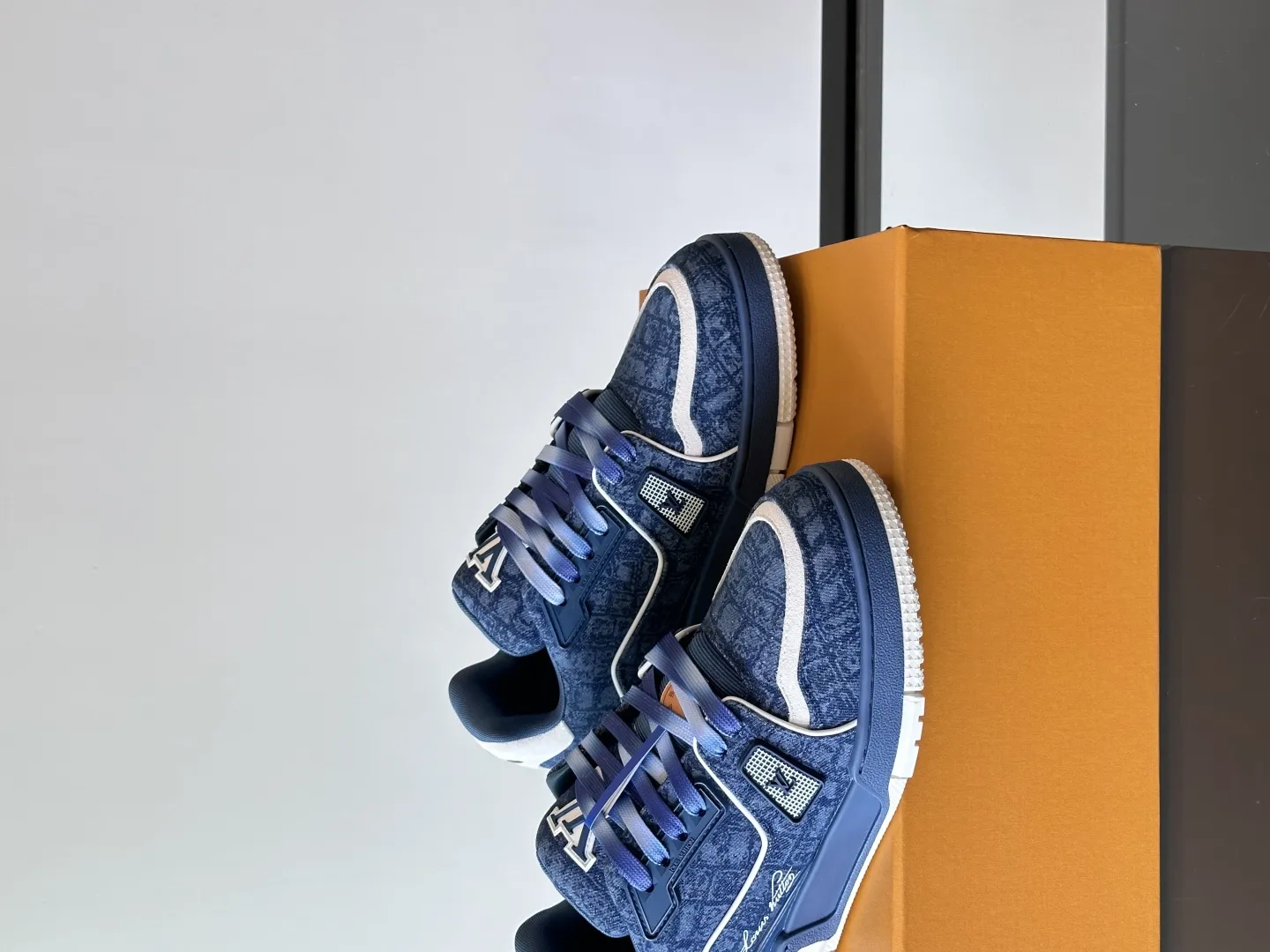 Louis Vuitton LV Trainer Low Men's Sneakers - Blue/White, Designed by Virgil Abloh, Size 38-45 - Image 7