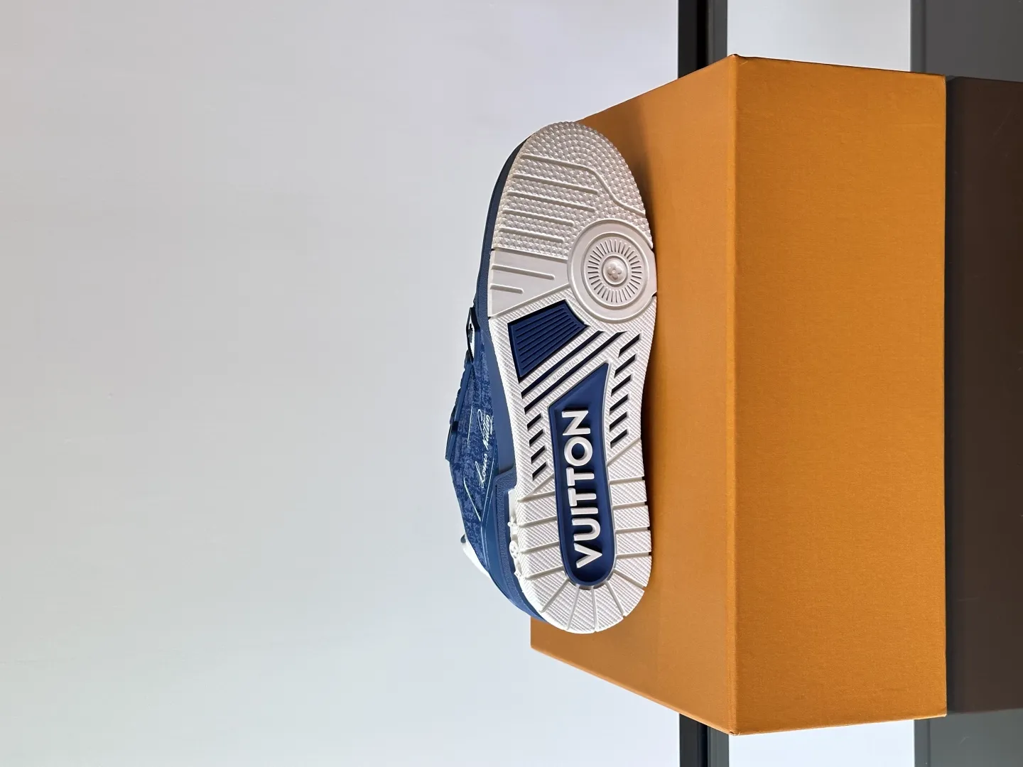 Louis Vuitton LV Trainer Low Men's Sneakers - Blue/White, Designed by Virgil Abloh, Size 38-45 - Image 8