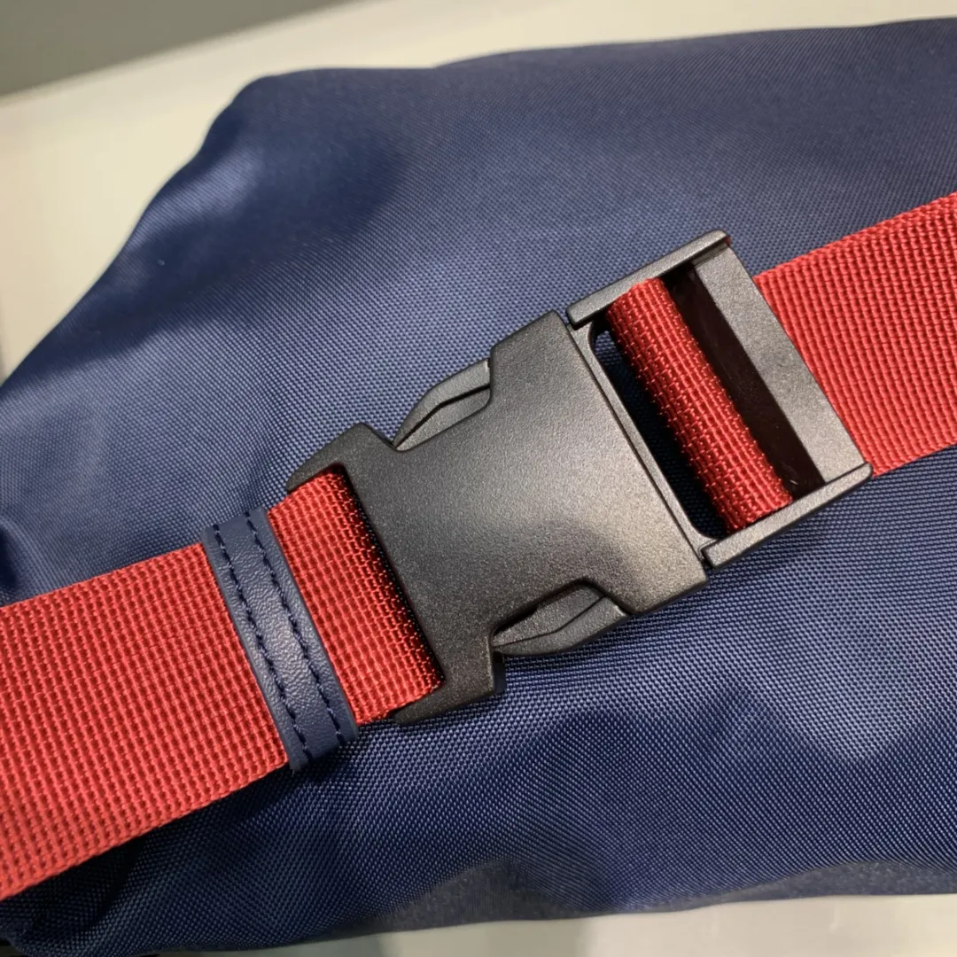 Balenciaga ネイビー刺繍ロゴウエストポーチ - 画像 (7)