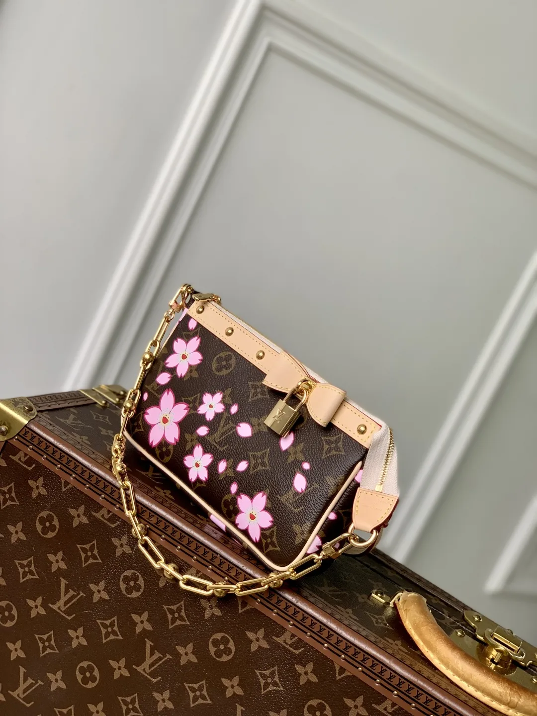 Louis Vuitton ピンク Cherry Blossom クラッチバッグ - 画像 (3)