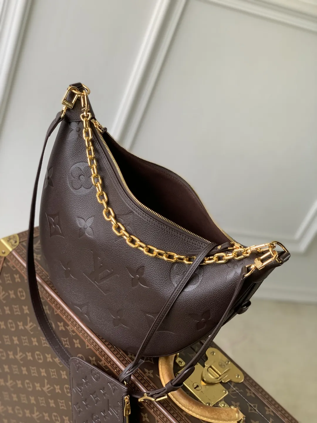 Louis Vuitton チョコレート Loop Hobo バッグ - 画像 (10)