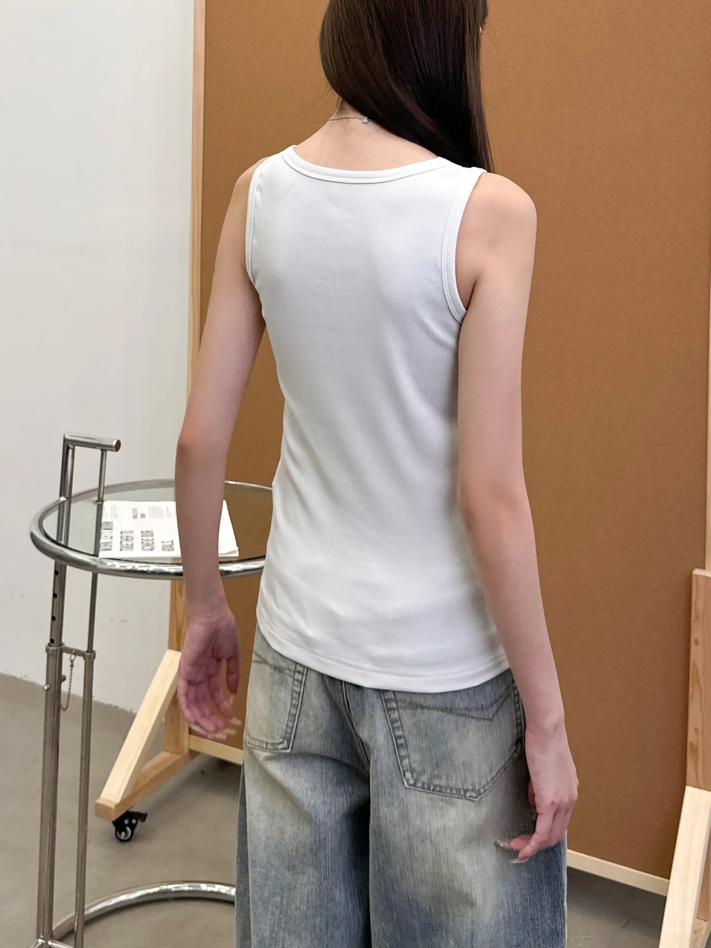 パリ新作ベスト白ウォッシュ加工プリント - 画像 (4)