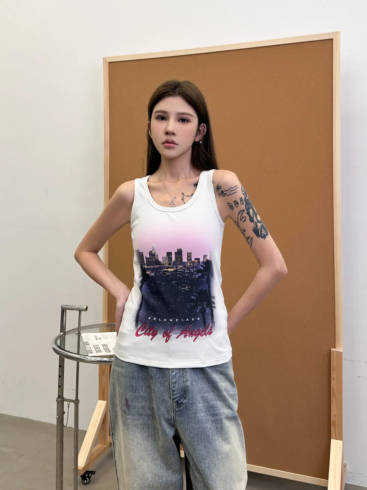 パリ新作ベスト白ウォッシュ加工プリント - 画像 (5)