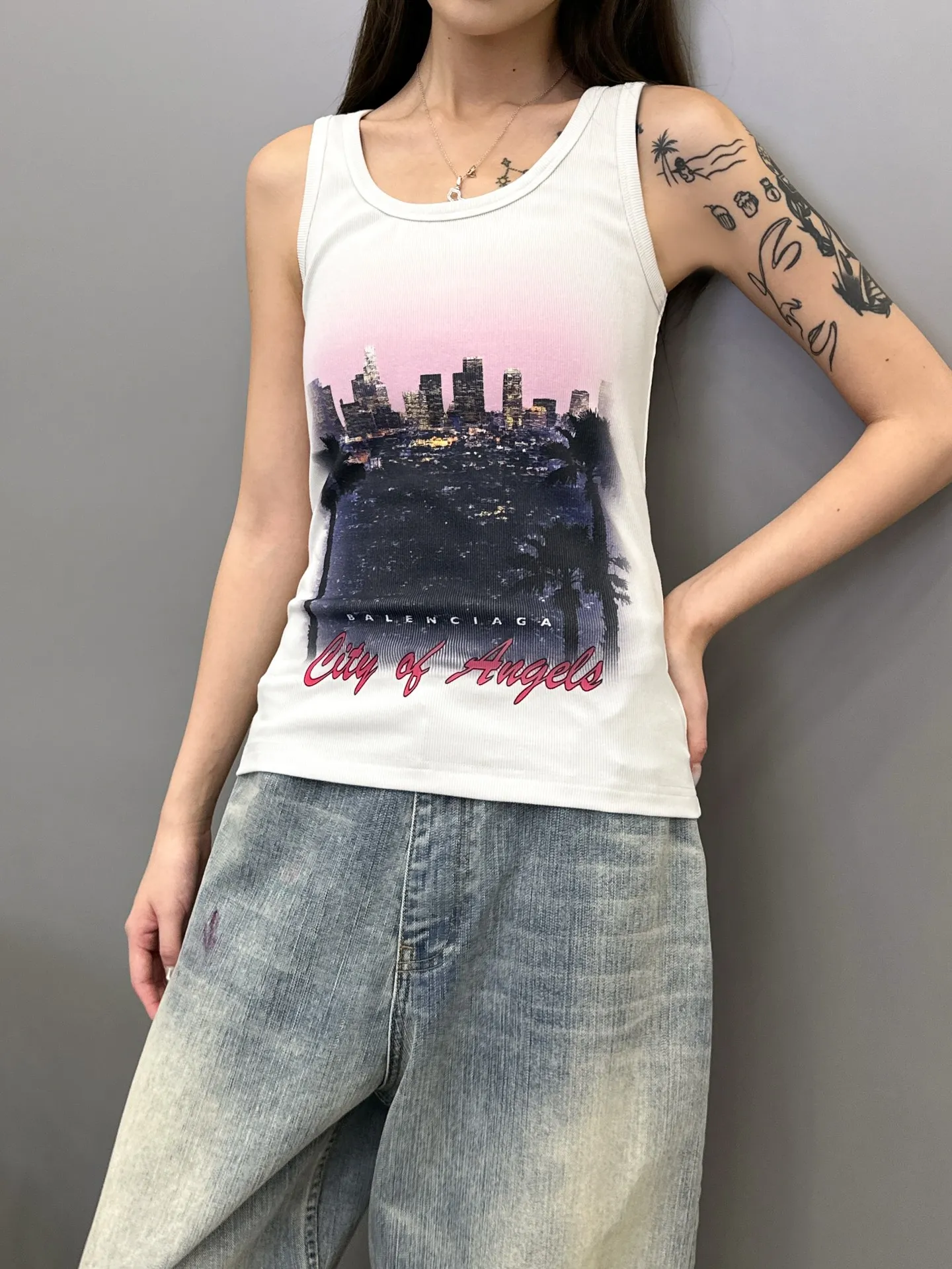 パリ新作ベスト白ウォッシュ加工プリント - 画像 (6)