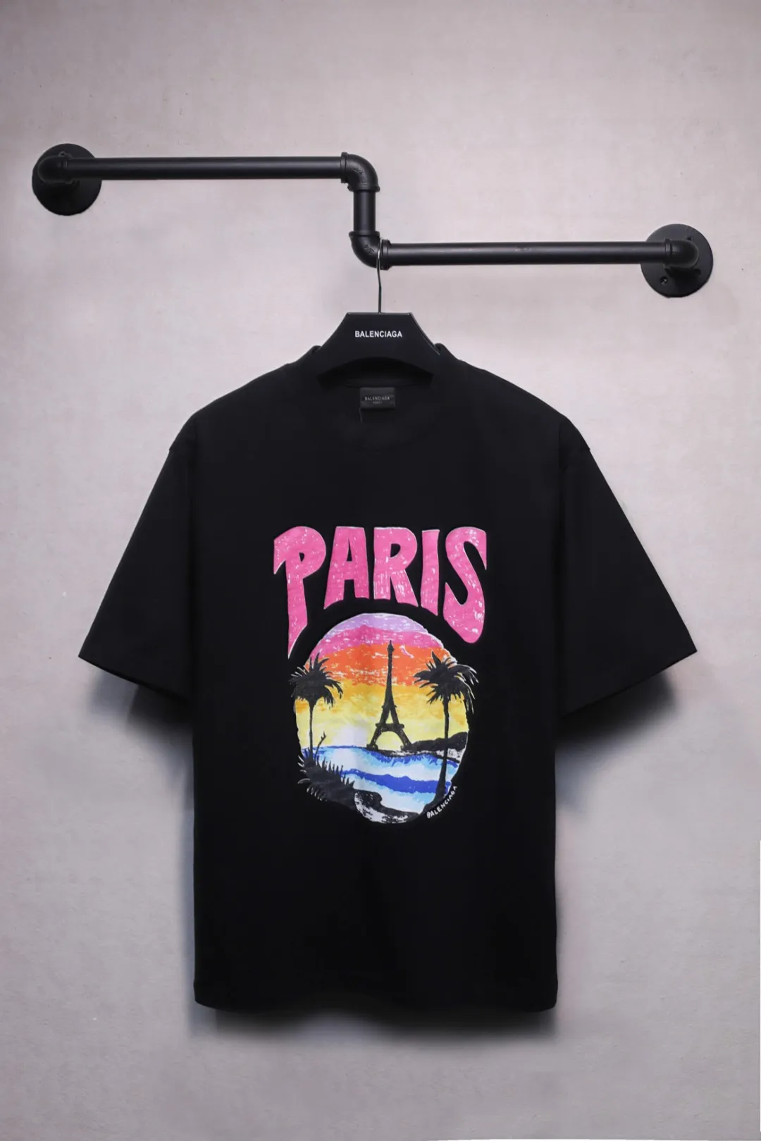 BALENCIAGA新作黒プリント半袖Tシャツ