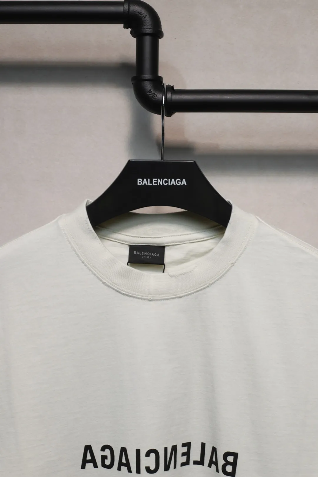BALENCIAGA ホワイト ミラーロゴTシャツ - 画像 (4)