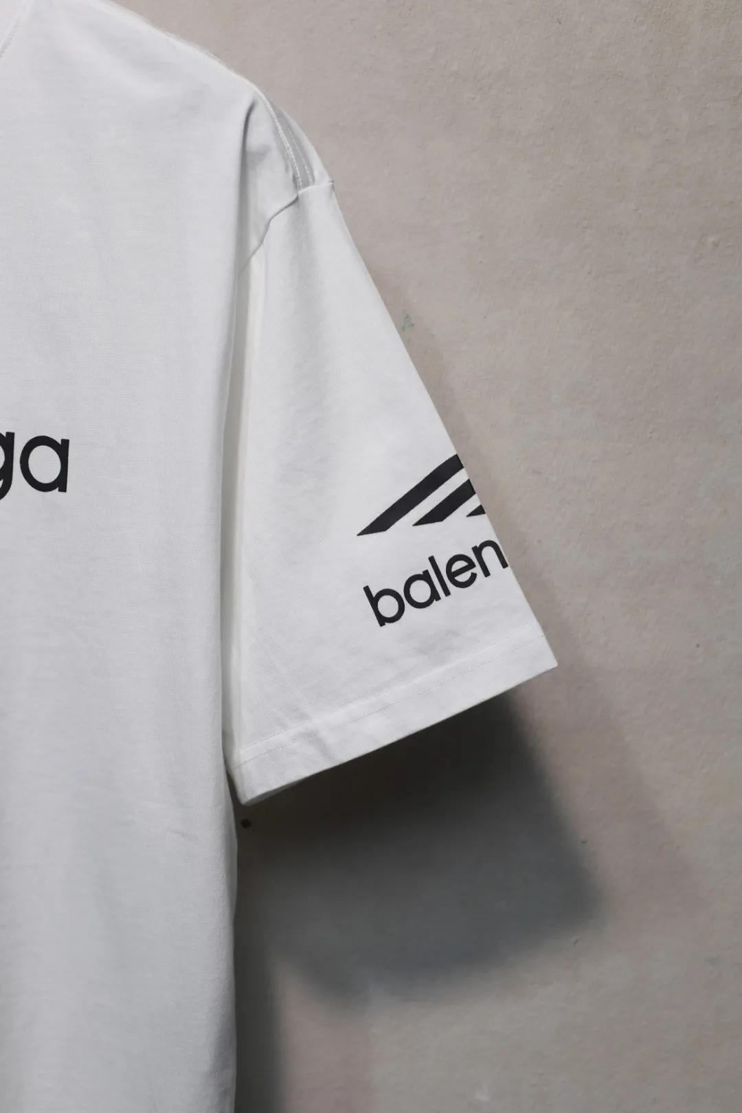BALENCIAGA新作白プリント半袖Tシャツ - 画像 (8)