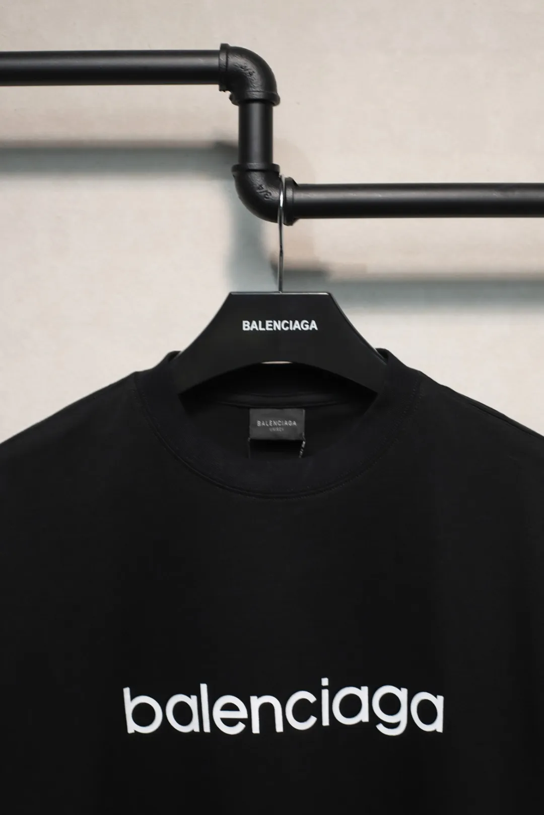 BALENCIAGA黒プリント半袖Tシャツ新作 - 画像 (4)