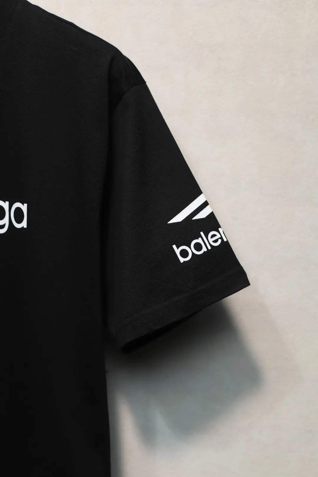 BALENCIAGA黒プリント半袖Tシャツ新作 - 画像 (8)