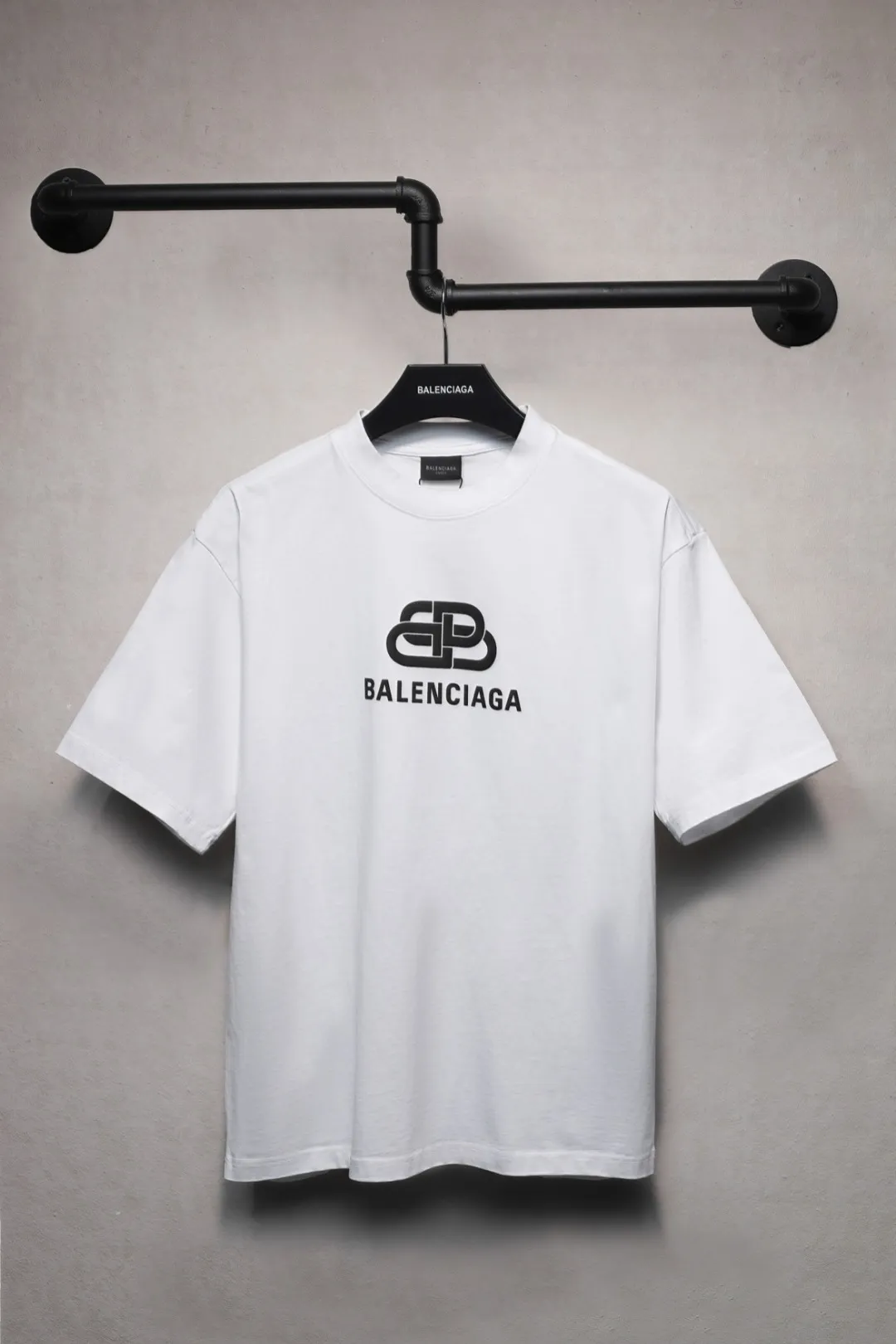 BALENCIAGA 白アルファベット半袖Tシャツ新作