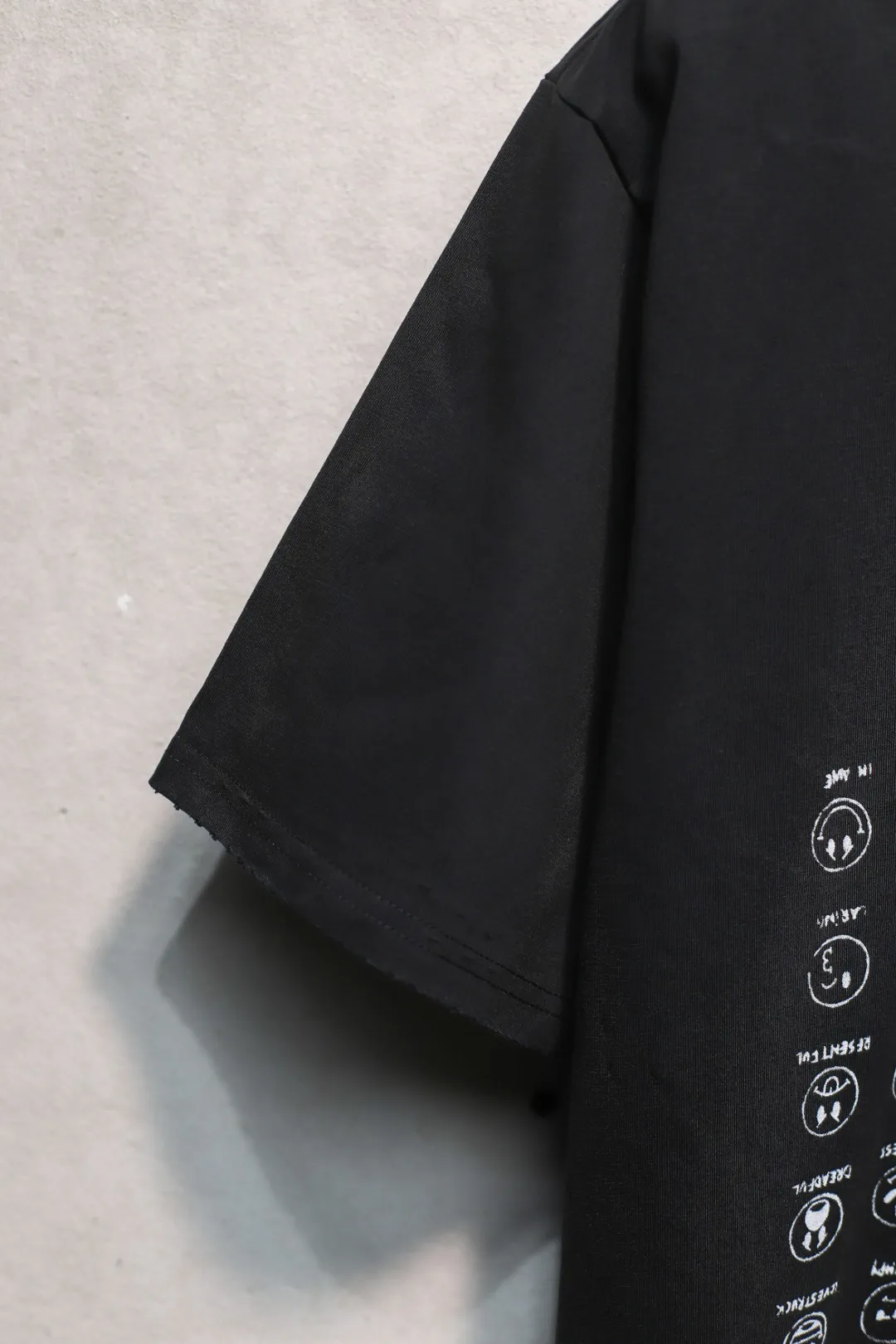 BALENCIAGA黒笑顔プリントTシャツ特価 - 画像 (6)