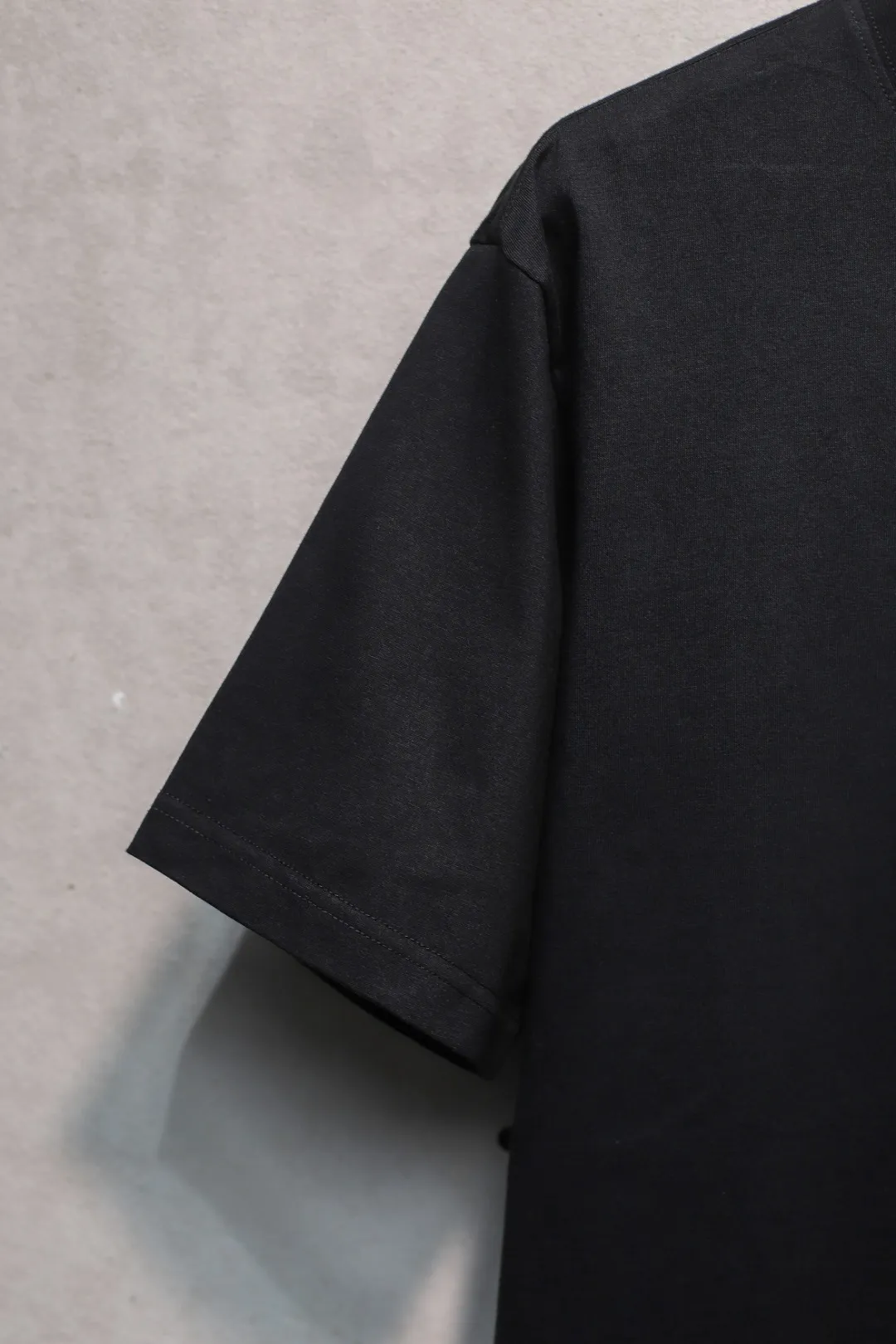 BALENCIAGA 黒 ロゴTシャツ 24ss新作 - 画像 (6)