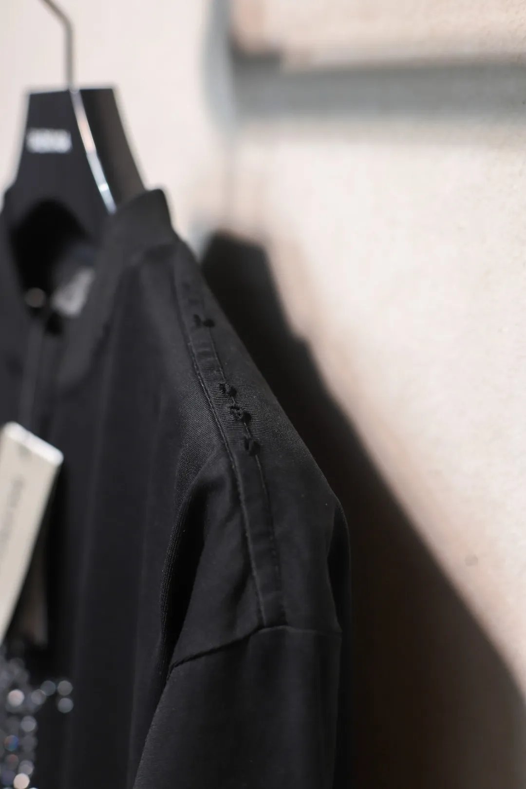 BALENCIAGA黒ロゴTシャツ - 画像 (5)