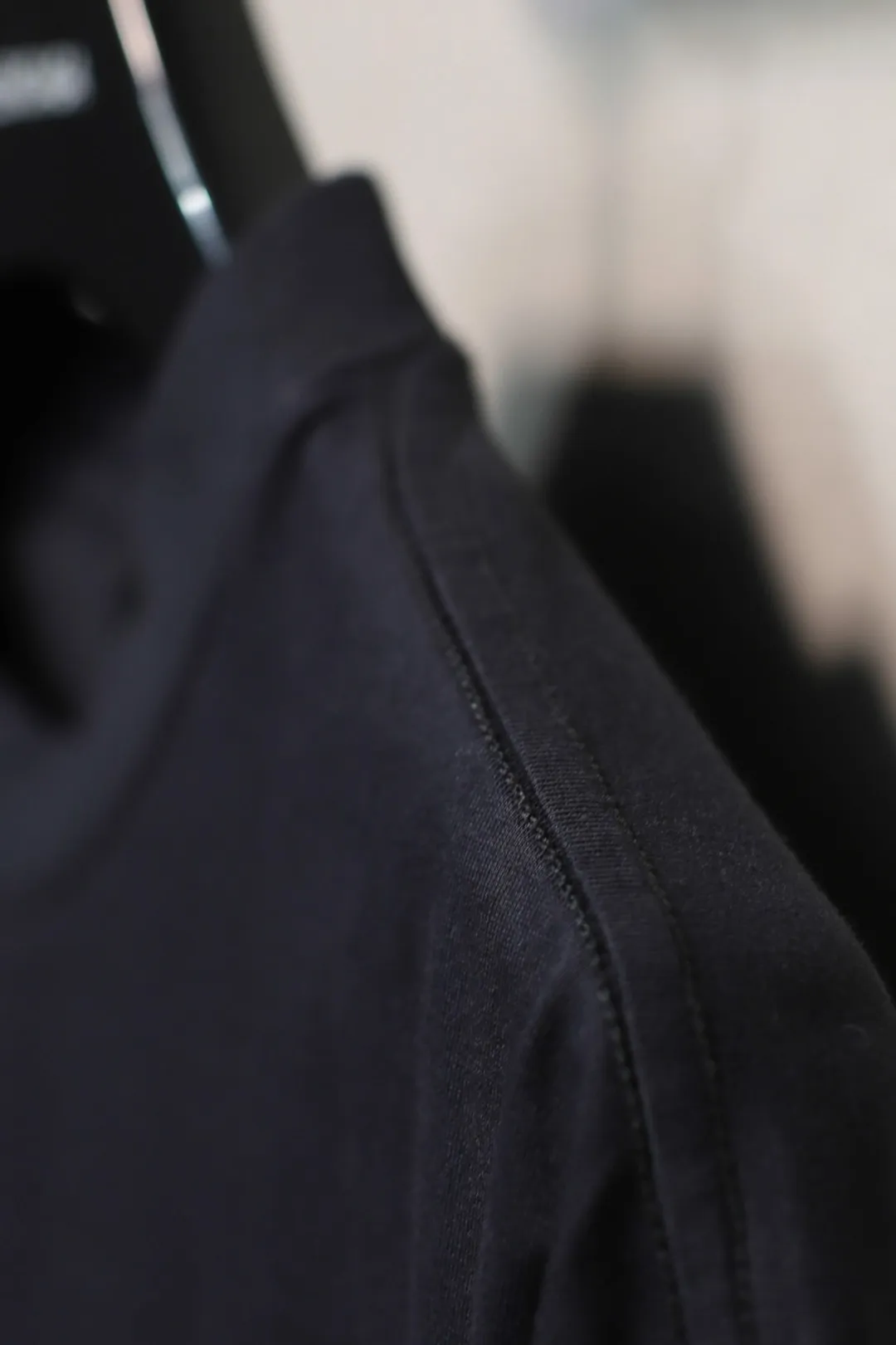 BALENCIAGA ブラックロゴ刺繍Tシャツ - 画像 (5)