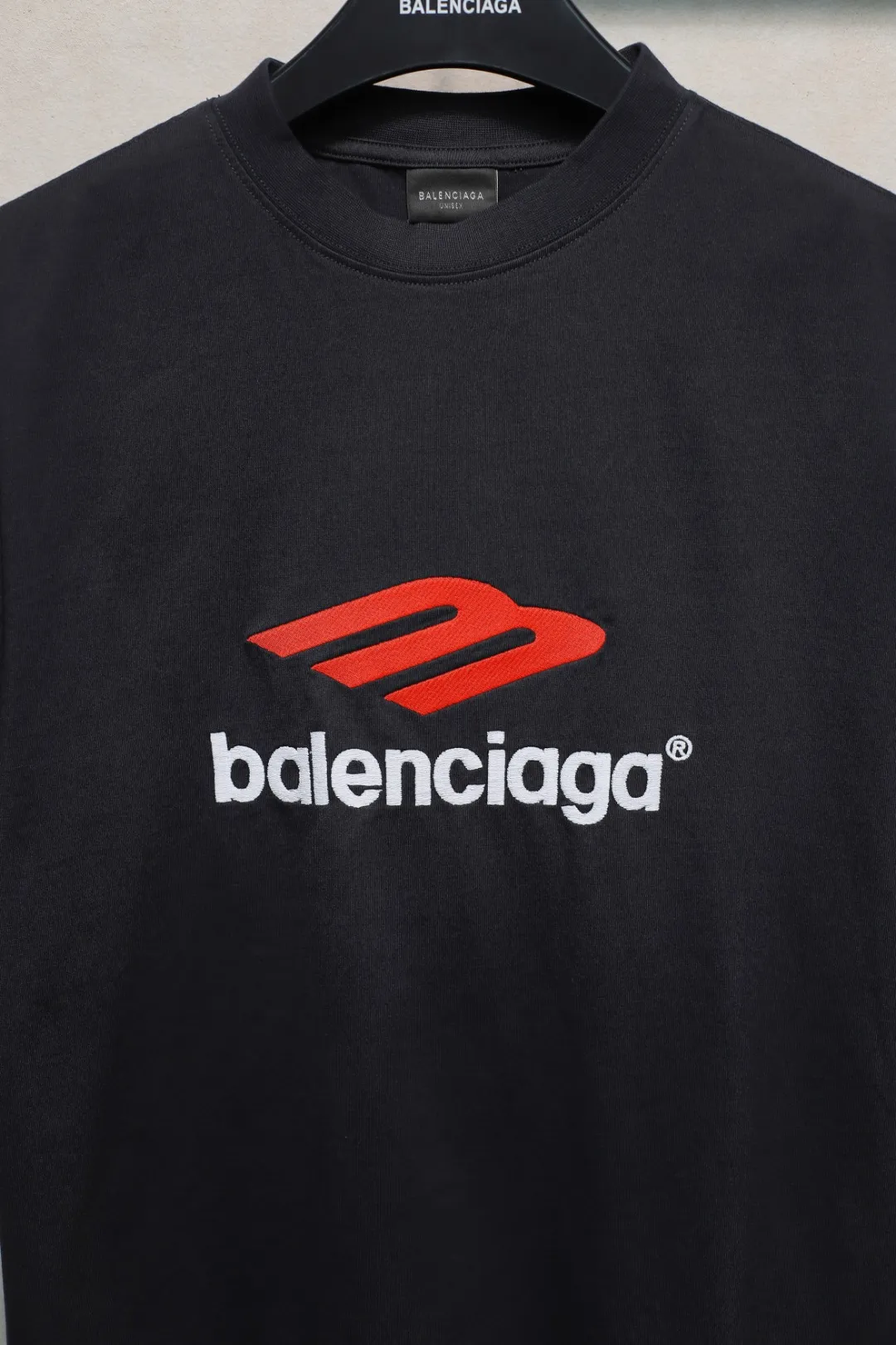 BALENCIAGA ブラックロゴ刺繍Tシャツ - 画像 (9)