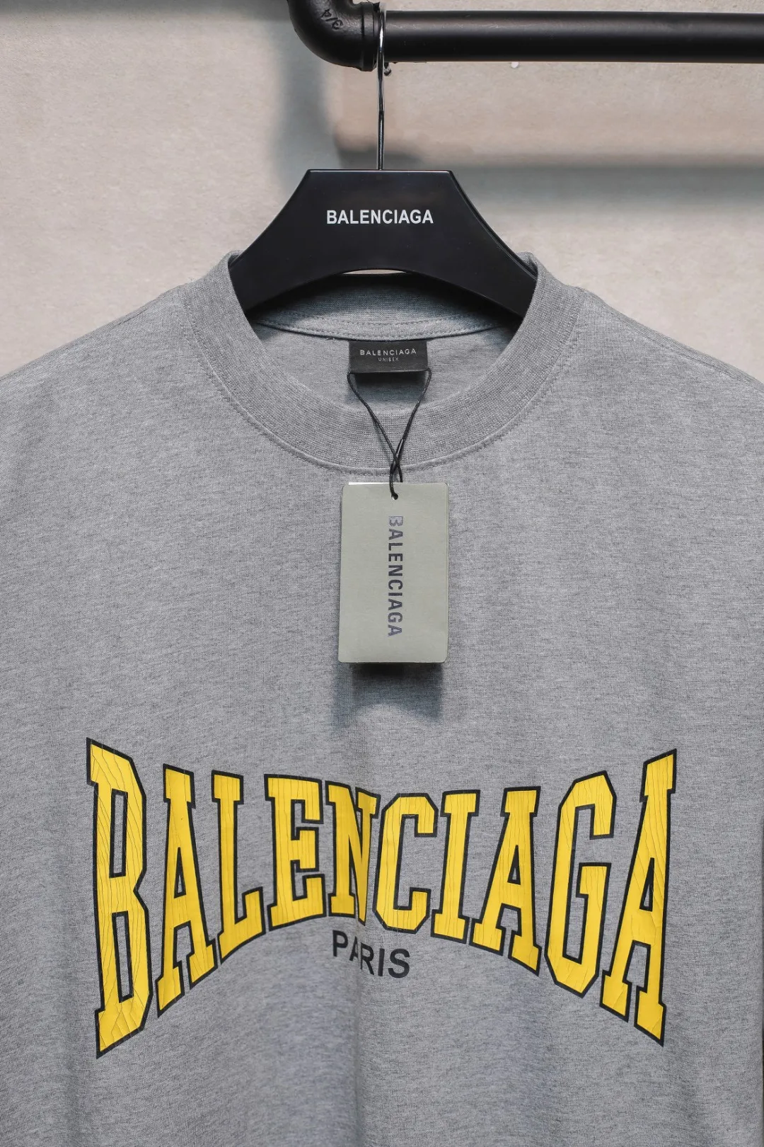 BALENCIAGA グレー 裂け目ロゴTシャツ - 画像 (5)