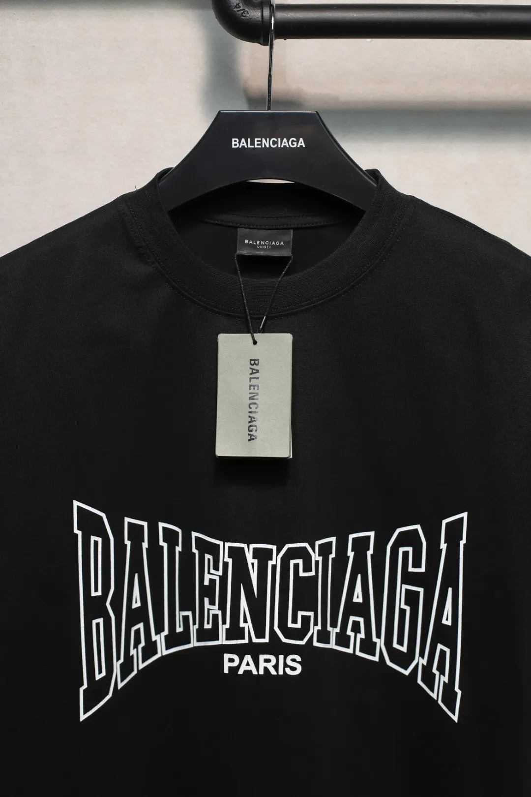 BALENCIAGA 黒 裂け目ロゴTシャツ - 画像 (5)