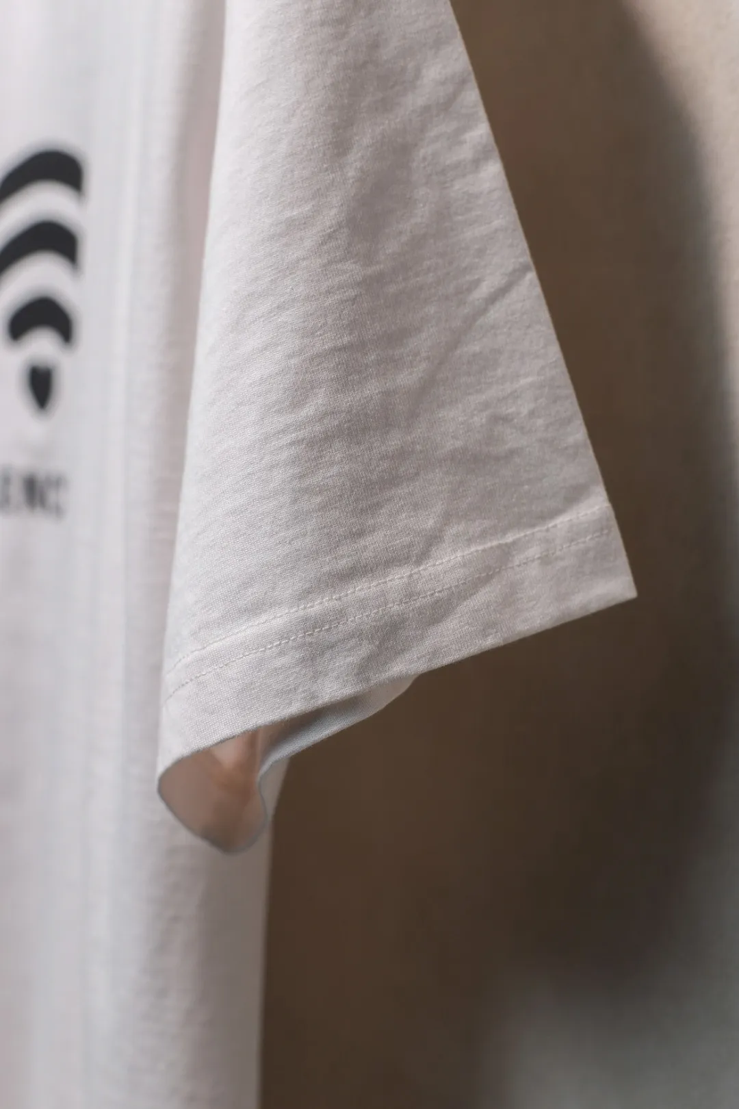 BALENCIAGA ホワイト 520WI-FIプリントTシャツ - 画像 (9)