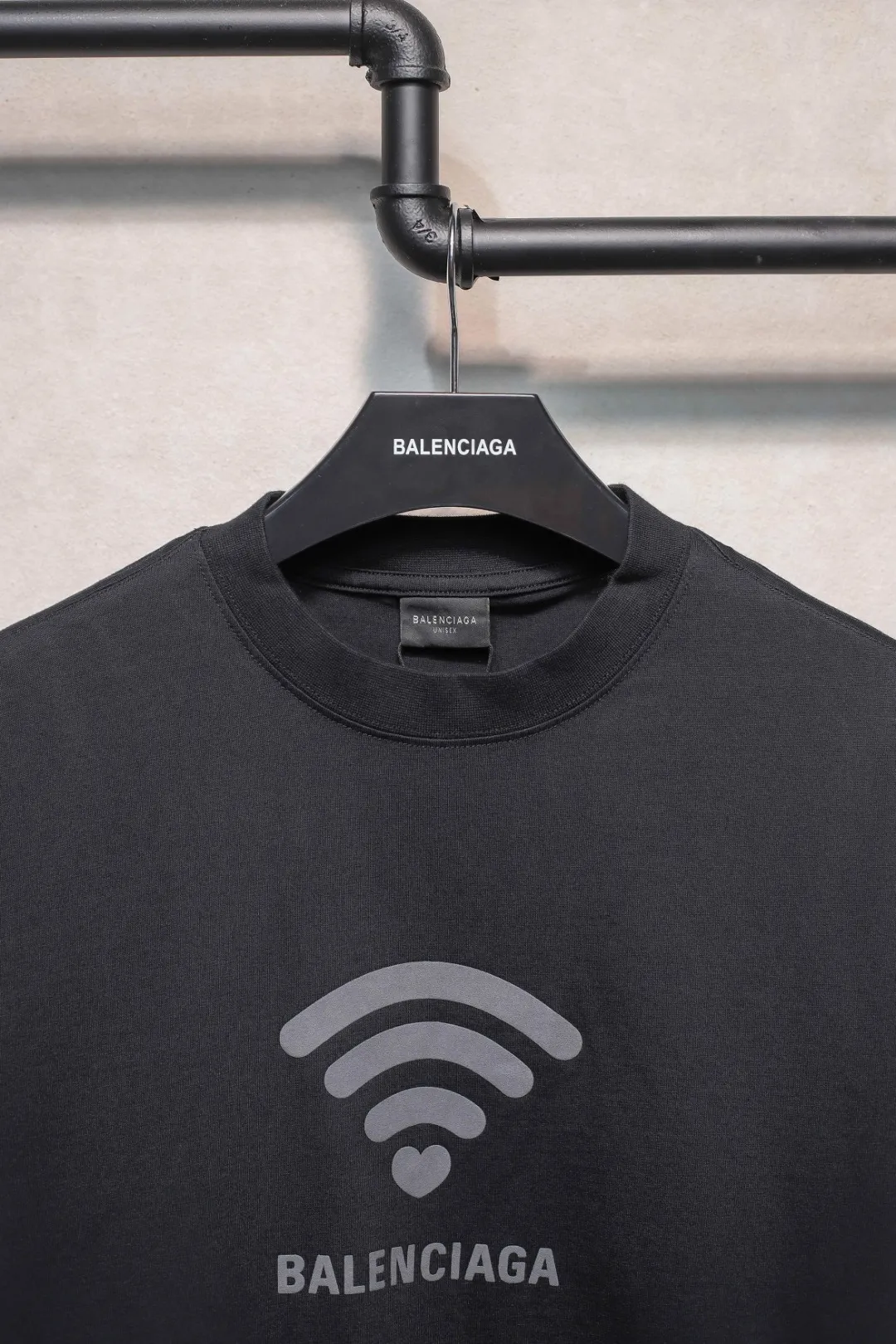 BALENCIAGA 黒 WI-FI Tシャツ - 画像 (4)