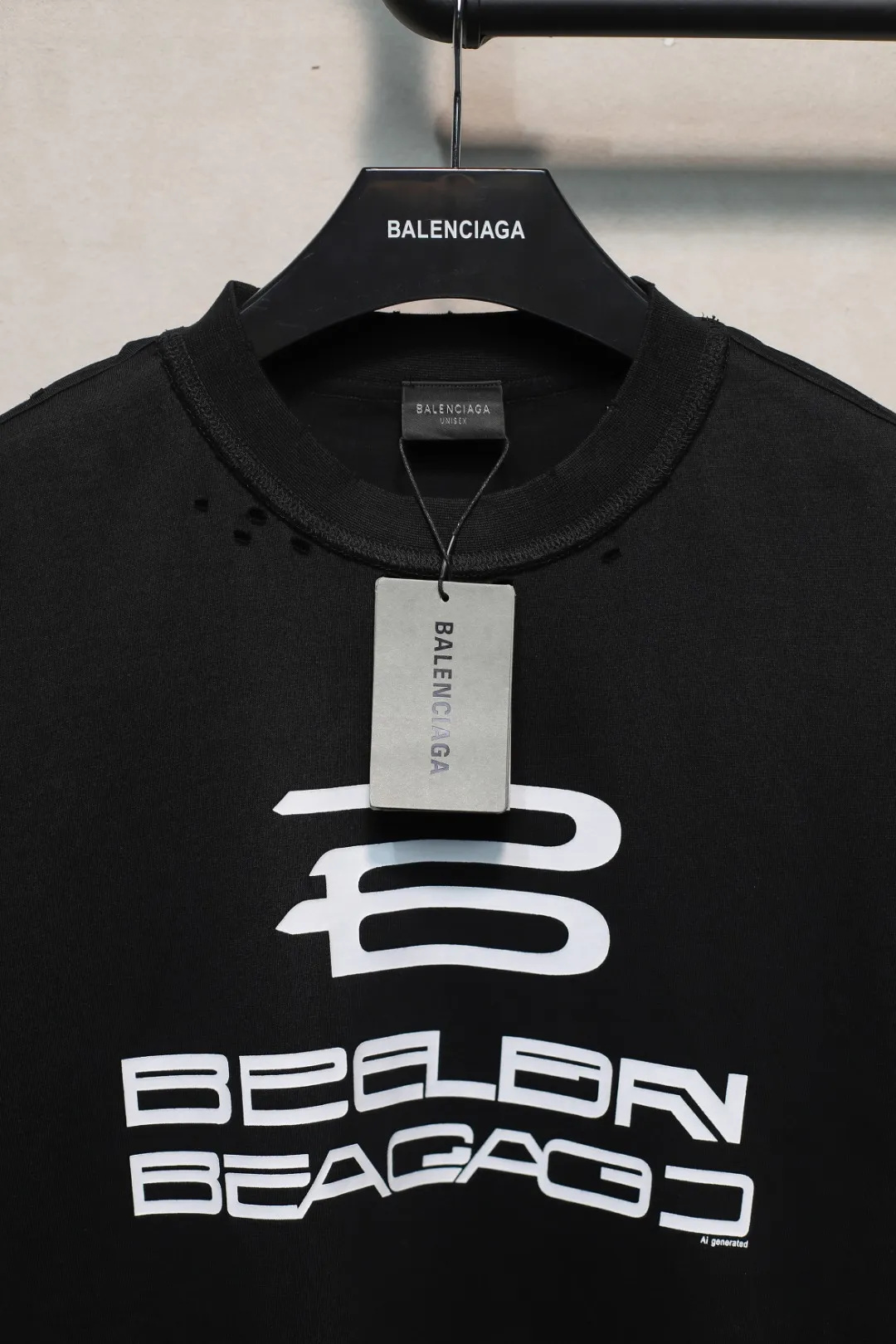 BALENCIAGA 黒 AI GENERATED Tシャツ - 画像 (5)