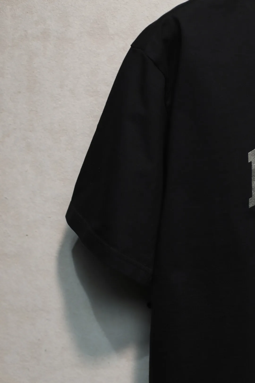 BALENCIAGA パリ黒Tシャツ ゆったりスタイル - 画像 (6)