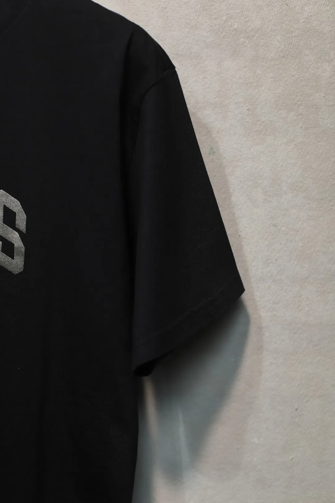 BALENCIAGA パリ黒Tシャツ ゆったりスタイル - 画像 (8)