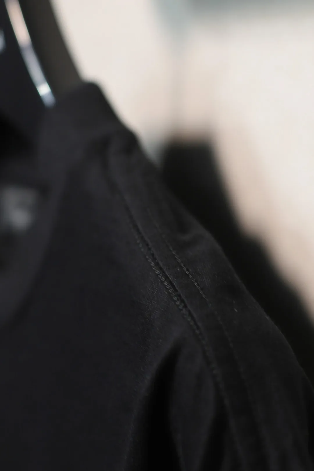 BALENCIAGA パリ黒Tシャツ ゆったりスタイル - 画像 (9)