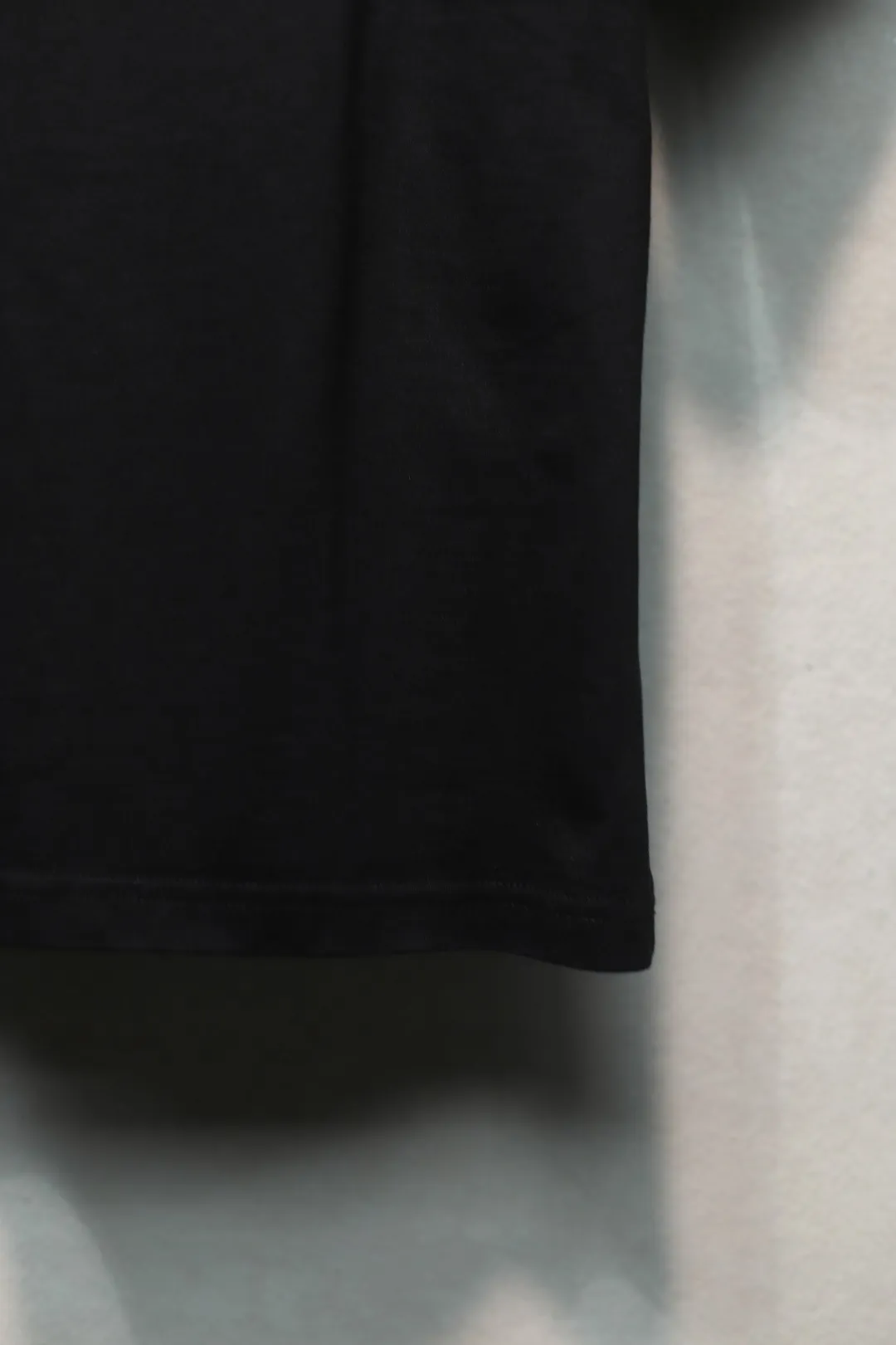 BALENCIAGA パリ黒Tシャツ ゆったりスタイル - 画像 (10)