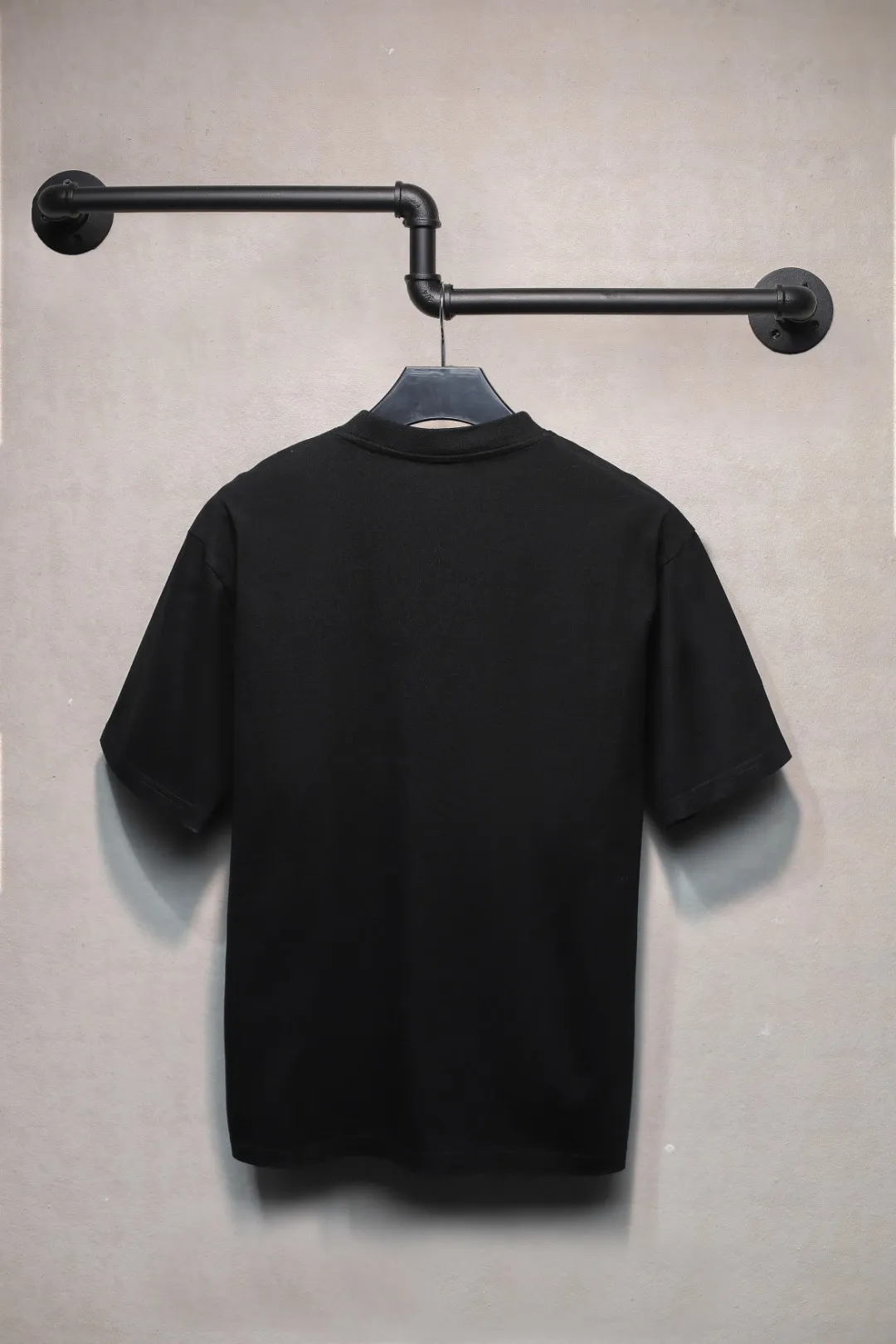 BALENCIAGA パリ黒Tシャツワイドスタイル - 画像 (3)