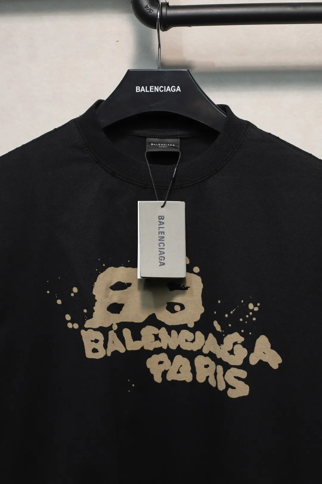 BALENCIAGA新作黒半袖Tシャツ破洞水洗 - 画像 (6)