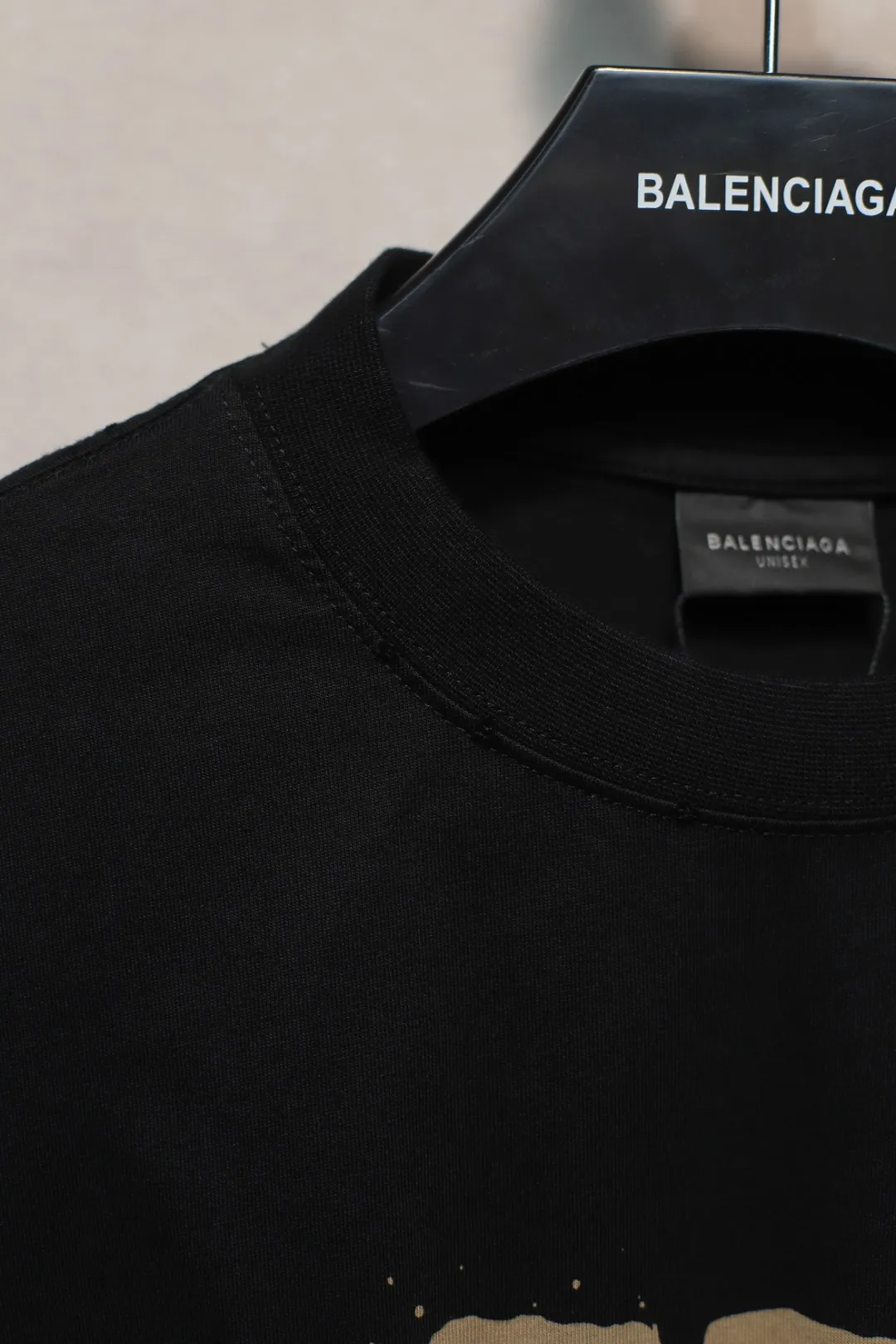 BALENCIAGA新作黒半袖Tシャツ破洞水洗 - 画像 (8)