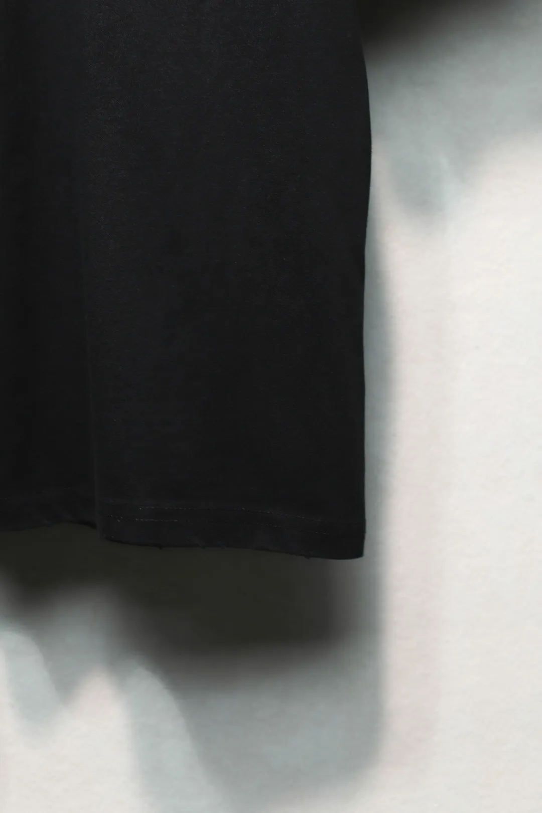 BALENCIAGA新作黒半袖Tシャツ破洞水洗 - 画像 (10)