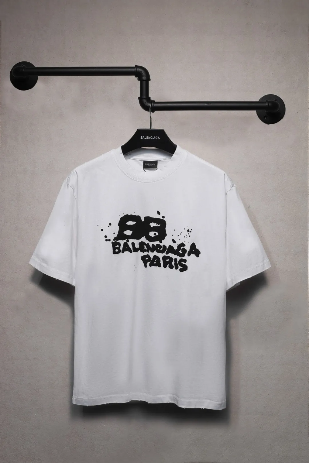 BALENCIAGA新作黒プリント半袖Tシャツ