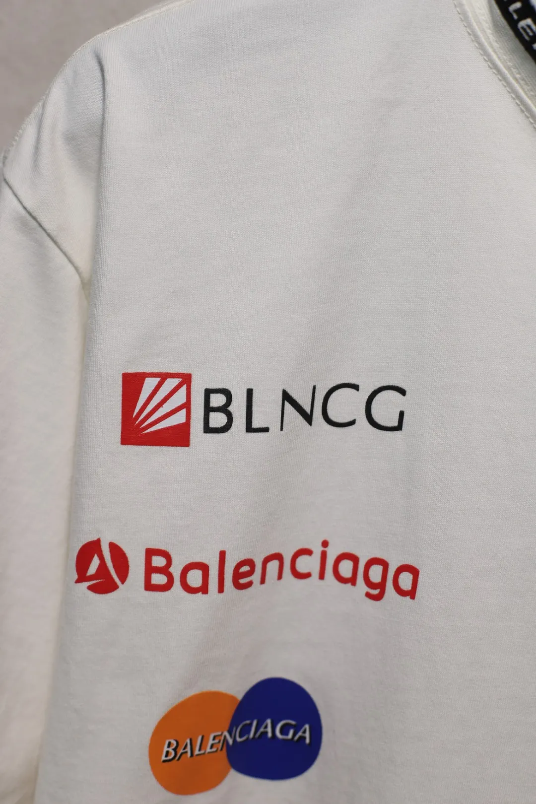 BALENCIAGA 白 多ロゴプリントTシャツ - 画像 (9)