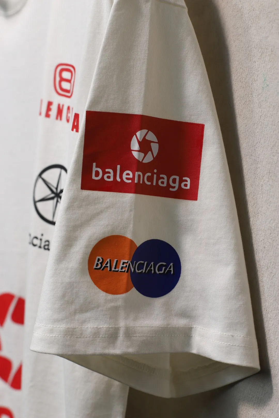 BALENCIAGA 白 多ロゴプリントTシャツ - 画像 (10)