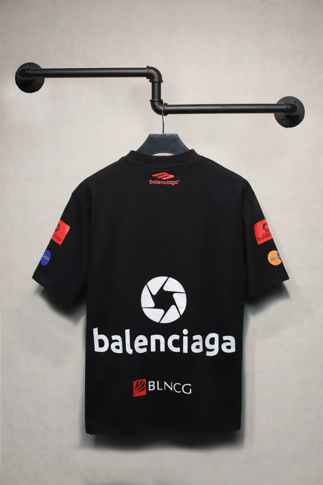 BALENCIAGA新作黒プリント半袖Tシャツ - 画像 (3)