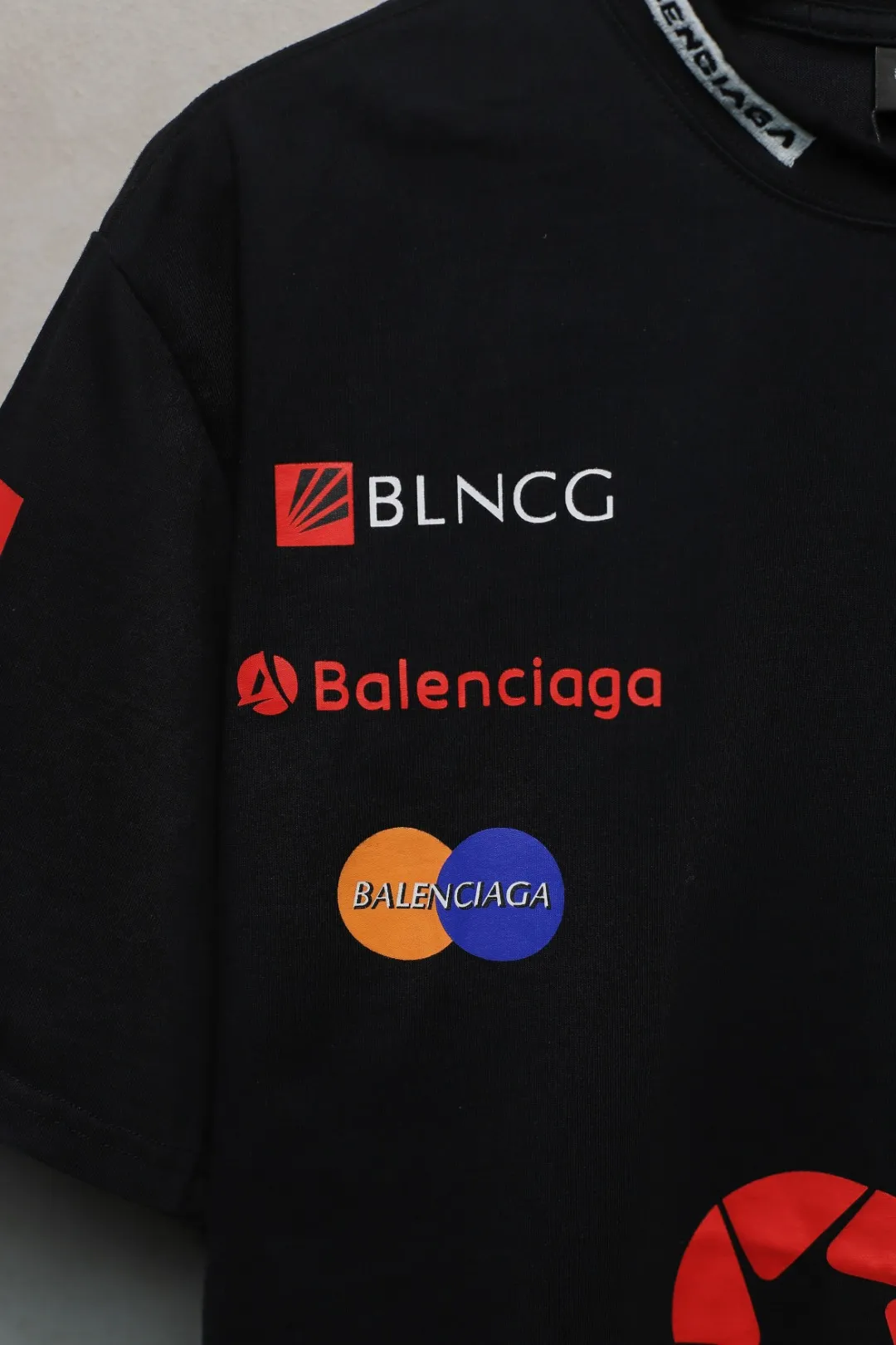 BALENCIAGA新作黒プリント半袖Tシャツ - 画像 (7)