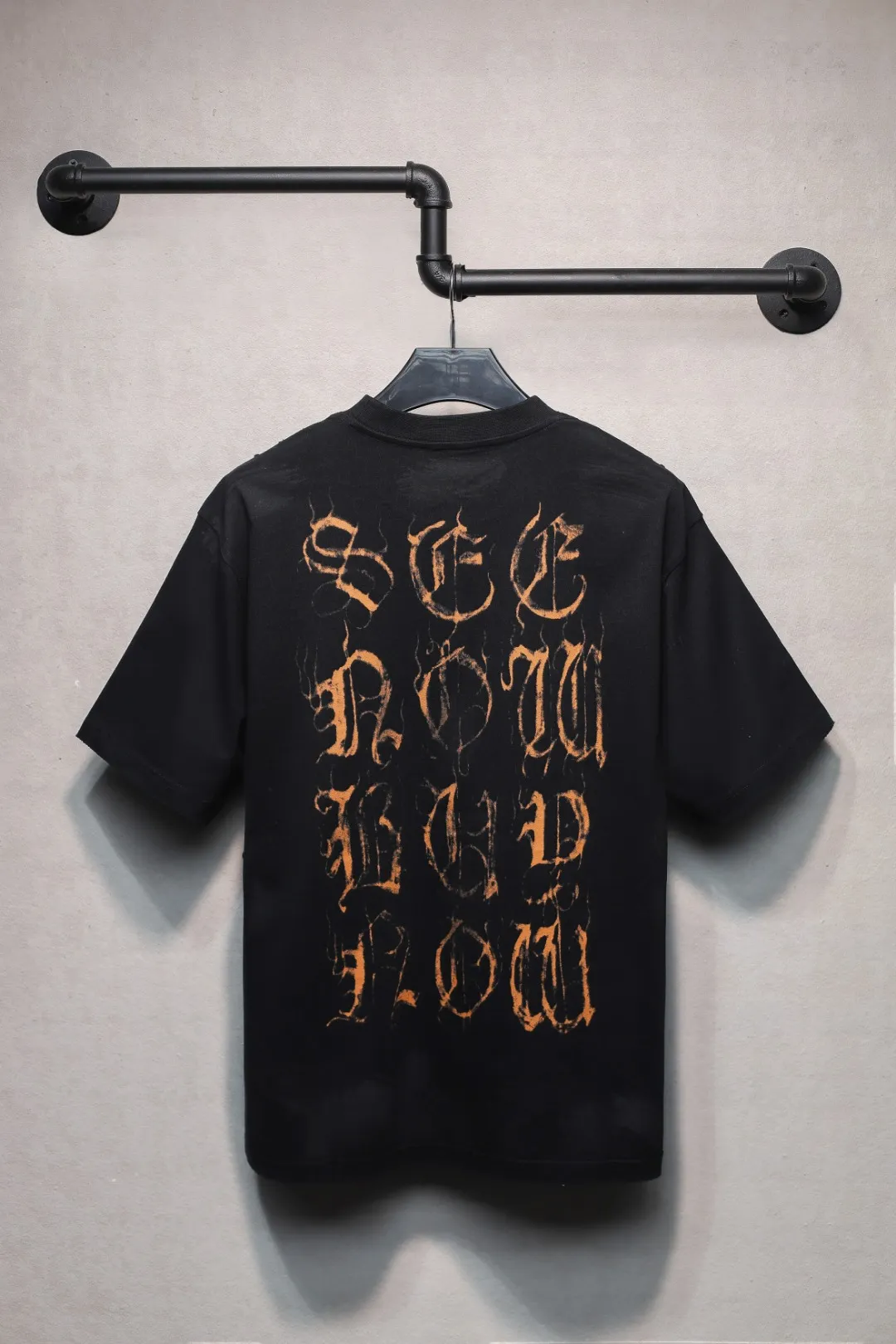 BALENCIAGA新作黒サンスクリット半袖Tシャツ - 画像 (3)